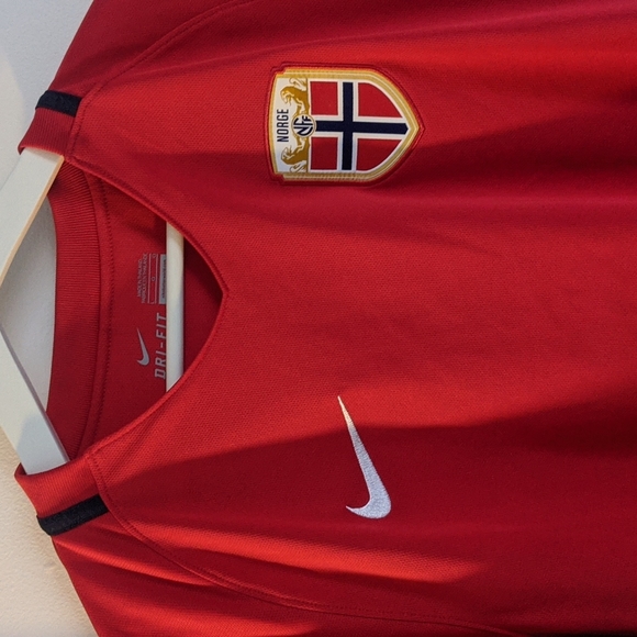Norway Football Jersey - Size Large - Picture 2 of 4